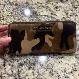 MICHAEL KORS WALLET